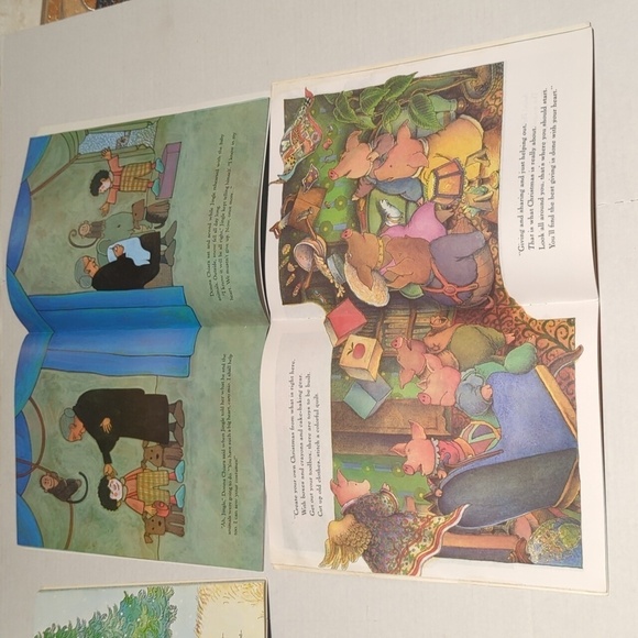 Scholastic Christmas Book Lot of 4 Fictional Books Misc. Authors - Used - Picture 4 of 6